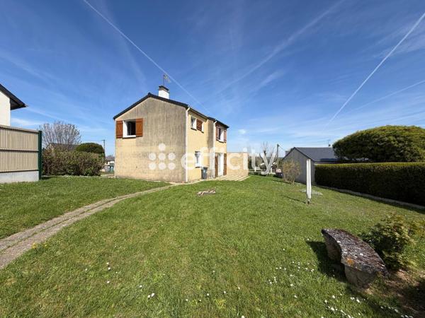 Maison
         5 pièces
        - 85 m² Exclusivité 239 950 € *