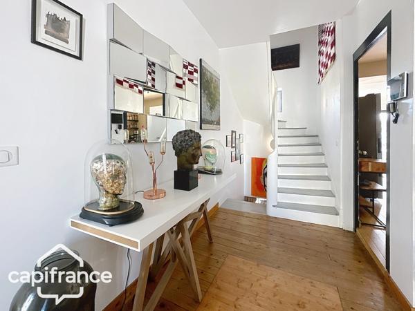 THOUARS (79) – Rare, Maison d’artiste, esprit urbain, cœur de ville.