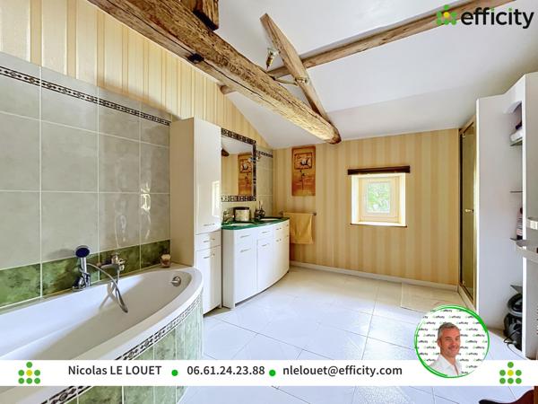 Maison
         7 pièces
        - 260 m² 395 000 € *