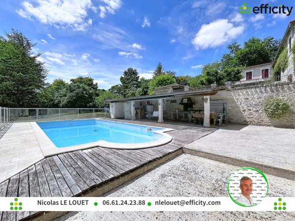 Maison
         7 pièces
        - 260 m² 395 000 € *