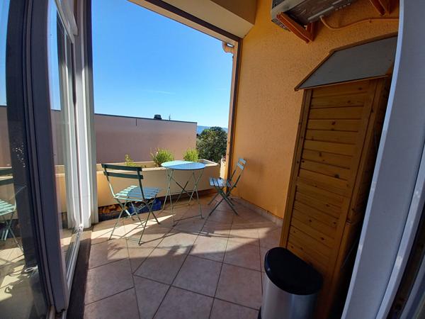 APPARTEMENT DE TYPE 4 PIECES A PLASCASSIER