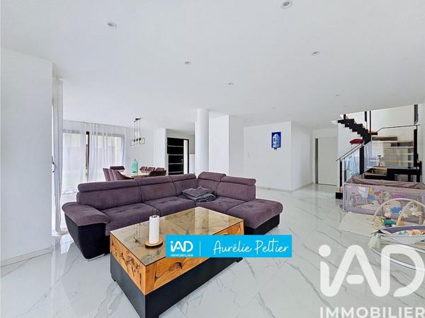 Maison à vendre 7 pièces 187 m² Bourgbarré