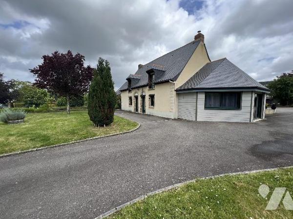 MAISON INDIVIDUELLE A VENDRE AVEC HANGAR