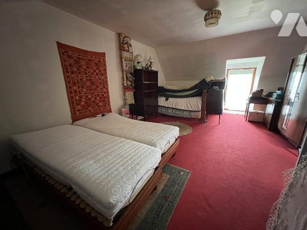 MAISON INDIVIDUELLE A VENDRE AVEC HANGAR