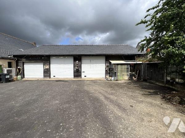 MAISON INDIVIDUELLE A VENDRE AVEC HANGAR