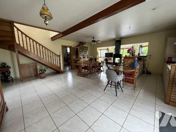 MAISON INDIVIDUELLE A VENDRE AVEC HANGAR