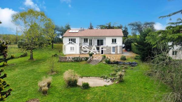 Pavillon sur sous-sol 187m², 5 chambres, 2500m² de terrain.