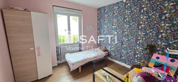 Pavillon sur sous-sol 187m², 5 chambres, 2500m² de terrain.