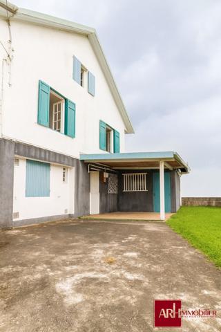 centre ville du TAMPON - villa à renover sur un grand terrain plat + T2  de 53 m2