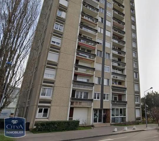 Appartement à louer 4 pièces 77m²
