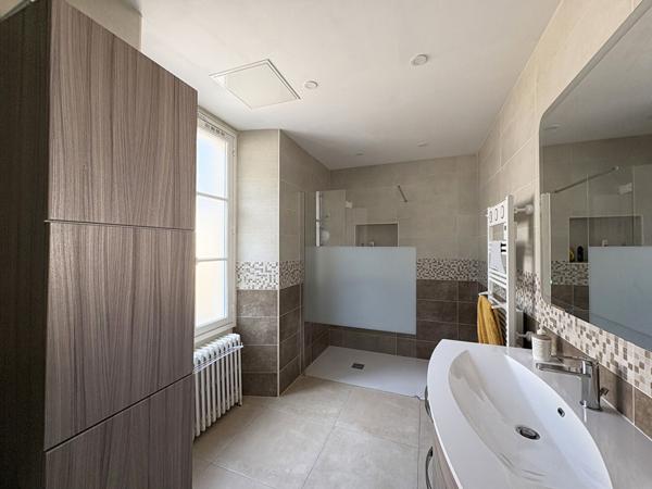 Maison de village avec piscine - Proche DOURDAN (91410) - 10 pièce(s) 240 m2