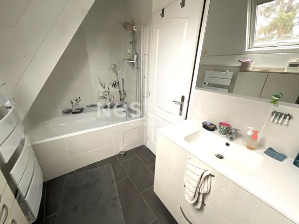 Maison 4 pièces de 82 m2 centre ville de Houilles