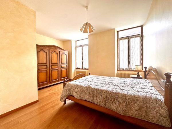 LUNEVILLE : maison T4 (141 m²) en vente