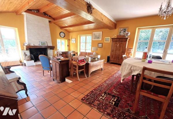 Vertou Le Planty, propriété de 1977 sur parcelle de 6500m², 5 chambres, parc, piscine