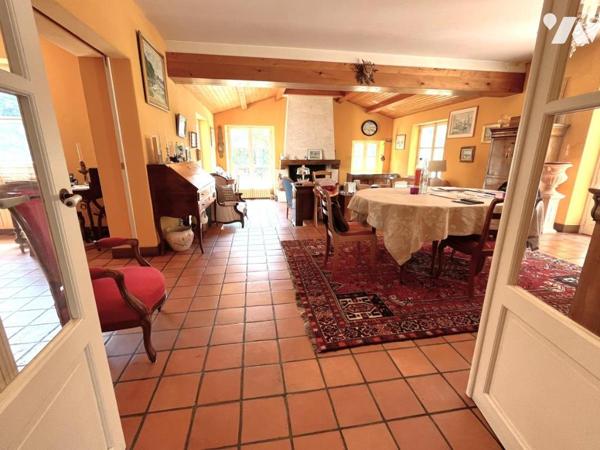 Vertou Le Planty, propriété de 1977 sur parcelle de 6500m², 5 chambres, parc, piscine