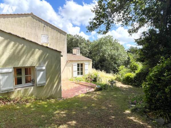 Vertou Le Planty, propriété de 1977 sur parcelle de 6500m², 5 chambres, parc, piscine