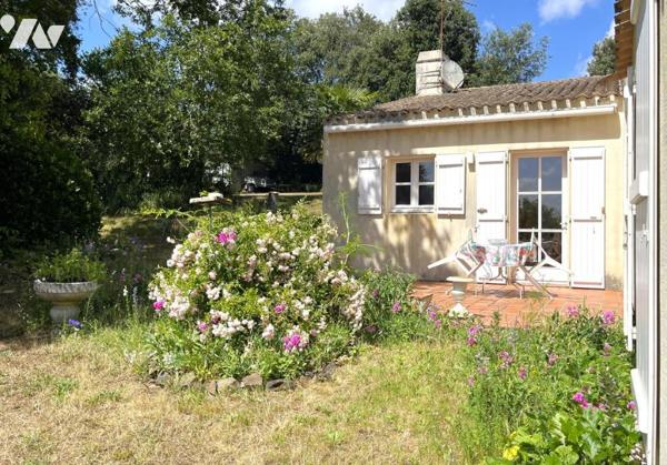 Vertou Le Planty, propriété de 1977 sur parcelle de 6500m², 5 chambres, parc, piscine