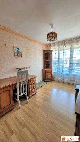 Bel appartement au PREMIER ETAGE avec BALCON, CAVE et STATIONNEMENT SOUTERRAIN