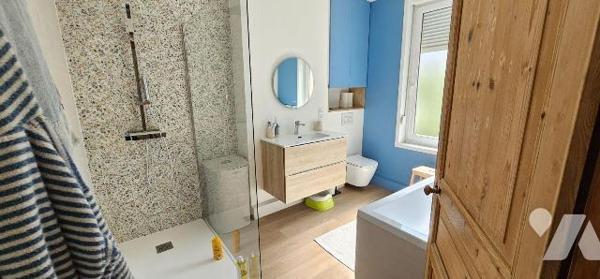 MALO-LES-BAINS
Proche CENTRE et PLAGE
Maison très lumineuse dans un état exceptionnel avec ja...