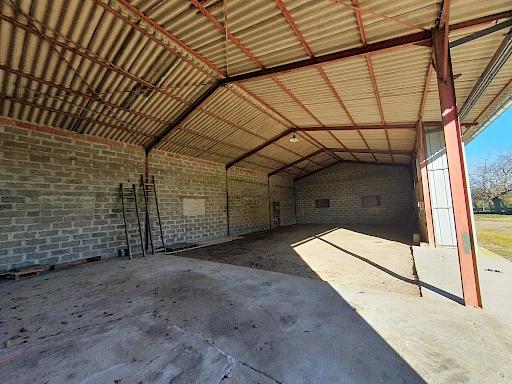 Entre ARZACQ et SAMADET, Ancien Corps de ferme avec dépendances Entre ARZACQ et SAMADET, Ancien Corps de ferme avec dépendances