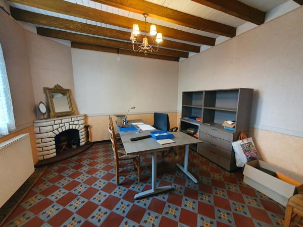Entre ARZACQ et SAMADET, Ancien Corps de ferme avec dépendances Entre ARZACQ et SAMADET, Ancien Corps de ferme avec dépendances