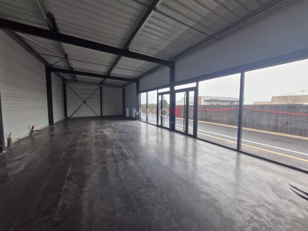Local commercial neuf de 272m²