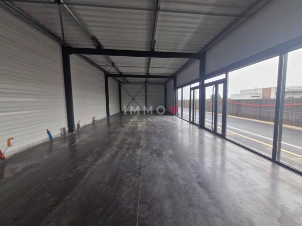 Local commercial neuf de 272m²