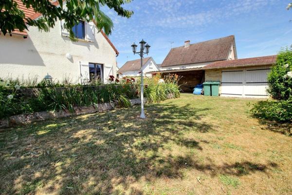 MAISON INDIVIDUELLE AVEC 4 CHAMBRES ET JARDIN CLOS