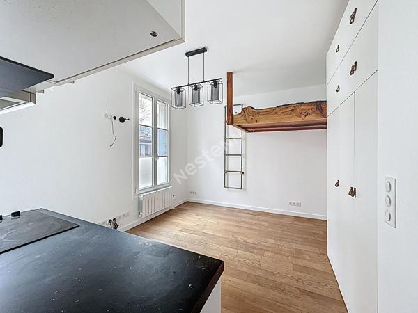 MONTREUIL LIMITE VINCENNES, 600 METRES DU METRO BERAULT ET DU RER A, BEAU STUDIO DANS UNE PETITE RESIDENCE ANNEES 30