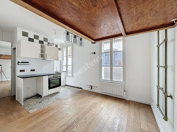 MONTREUIL LIMITE VINCENNES, 600 METRES DU METRO BERAULT ET DU RER A, BEAU STUDIO DANS UNE PETITE RESIDENCE ANNEES 30