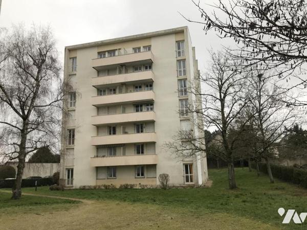 Appartement T5 - 6ème étage avec ascenseur - Balcon - Cave - Garage . 96,5 m².