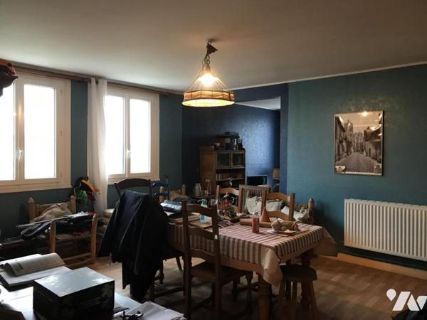 Appartement T5 - 6ème étage avec ascenseur - Balcon - Cave - Garage . 96,5 m².