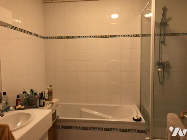 Appartement T5 - 6ème étage avec ascenseur - Balcon - Cave - Garage . 96,5 m².