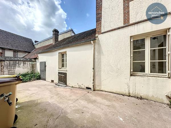 Maison de bourg à vendre à Brezolles (28270) – Charme, potentiel et emplacement privilégié