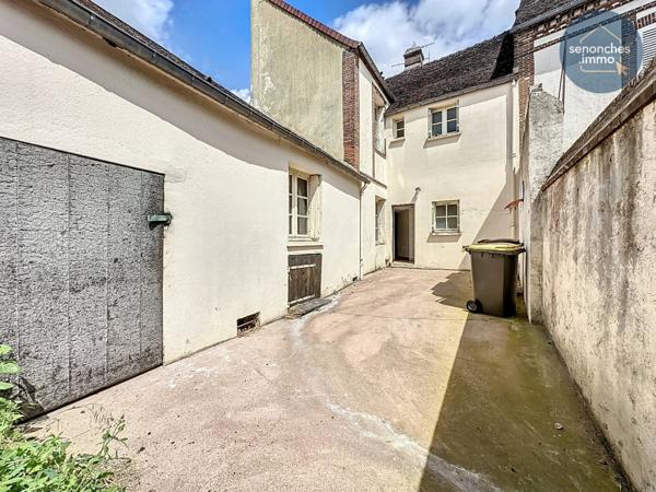 Maison de bourg à vendre à Brezolles (28270) – Charme, potentiel et emplacement privilégié