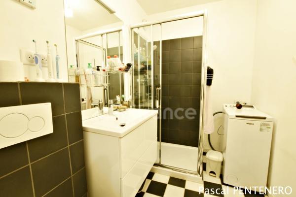 Villeurbanne limite Lyon 3 - T4 familial 3 CH – Rénové 2021 – Garage – Tram 5 min