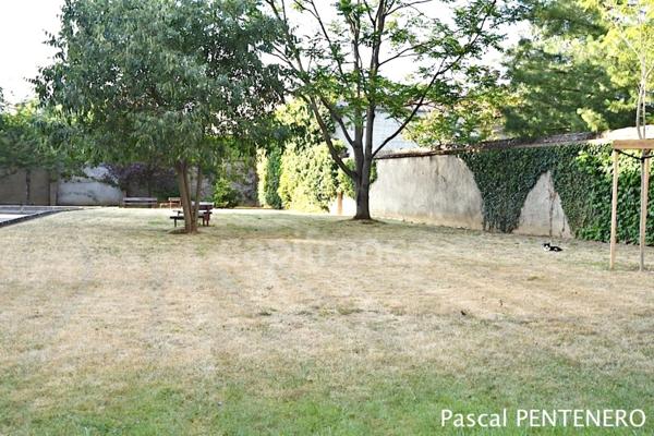 Villeurbanne limite Lyon 3 - T4 familial 3 CH – Rénové 2021 – Garage – Tram 5 min