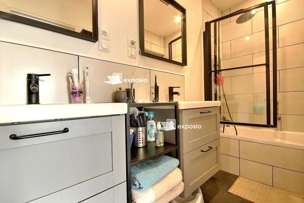 Location                                                      Appartement
                        
                     4 pièces                      81 m2                     à Asnières-sur-Seine