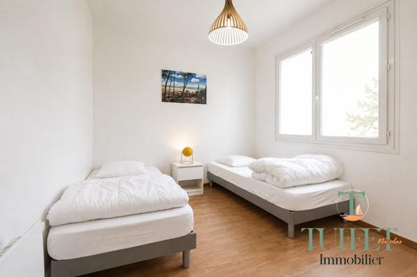 Charmant logement de plain-pied sous les pins, à deux pas de la mer