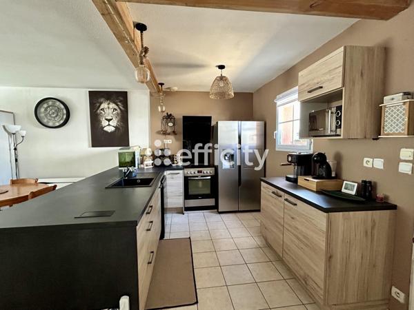 Maison
         4 pièces
        - 80 m² 169 000 € *
