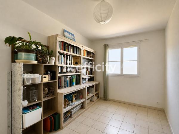 Maison
         4 pièces
        - 80 m² 169 000 € *