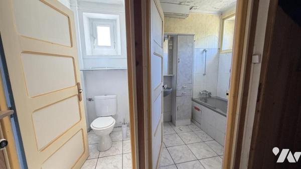 BAUD - En campagne accès facile pour RN 24- Maison des années 50.