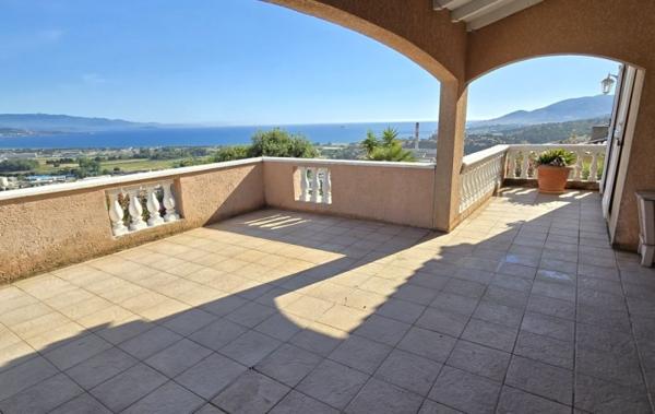 Vente Villa Pleine vue mer rénové(e) Ajaccio   