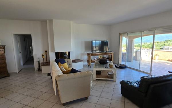 Vente Villa Pleine vue mer rénové(e) Ajaccio   