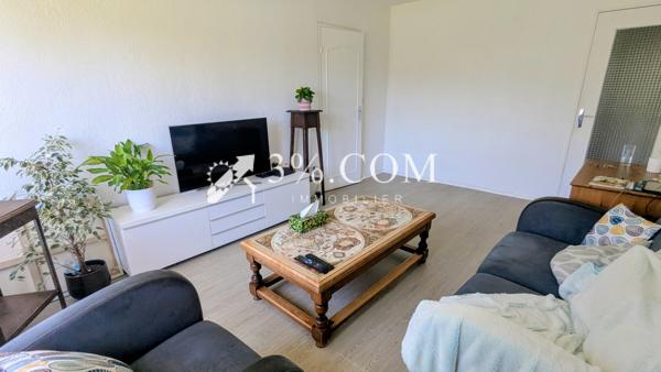 Appartement
                                                                                                                                                                                                                                                                                                                        2 pièce(s)                                                                                                                                                                                                          1 chambre(s)                                                                                                                                                                                                          49  m²