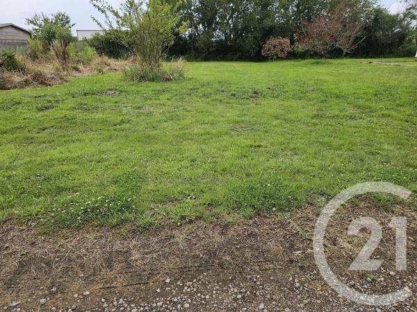 Terrain à vendre  800 m 2   LE FENOUILLER  - 85