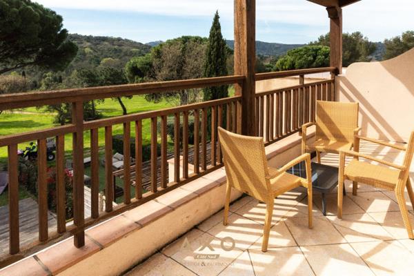 GASSIN - DOMAINE DU GOLF - MAISON - T5 - 130 M2 - JARDIN - JACUZZI - PARKING - 1 350 000