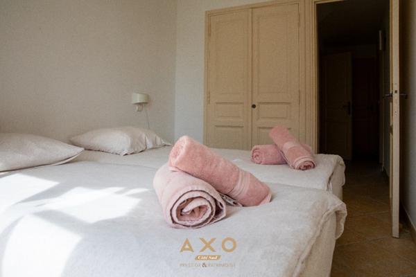 GASSIN - DOMAINE DU GOLF - MAISON - T5 - 130 M2 - JARDIN - JACUZZI - PARKING - 1 350 000