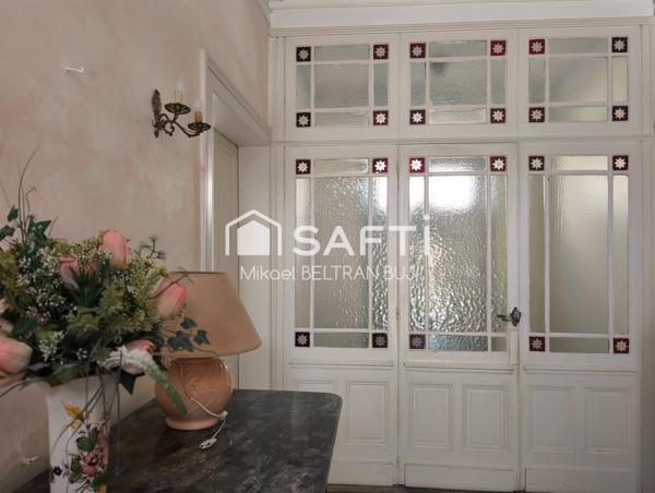 Maison de Maître avec appartement indépendant loué et garage