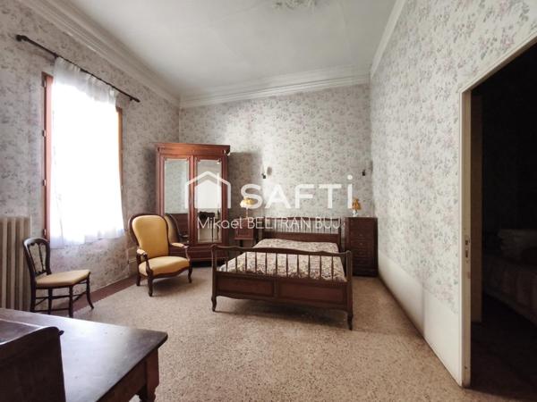 Maison de Maître avec appartement indépendant loué et garage